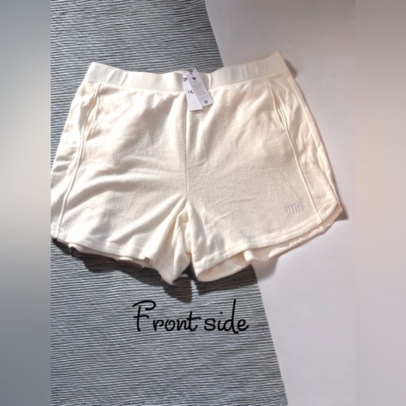 NWT Women’s Plus Size Reyana UGG Shorts Cream Color Size 3XL - Picture 1 of 6